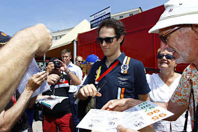 Bruno Senna startet im Werks-Aston Martin