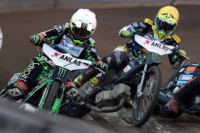 Im Finale: Patryk Dudek (li.) gegen Fredrik Lindgren