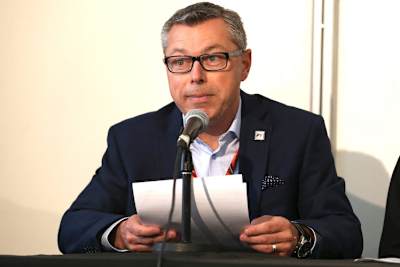 Michael Schumacher mit Rennpromoter François Dumontier beim Kanada-GP 2011