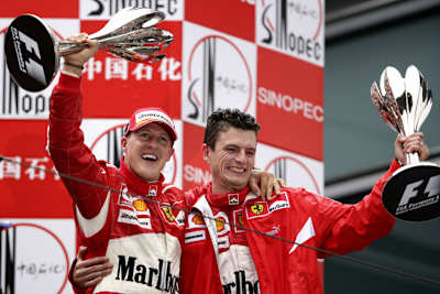 Michael Schumacher und Chris Dyer in Shanghai 2006