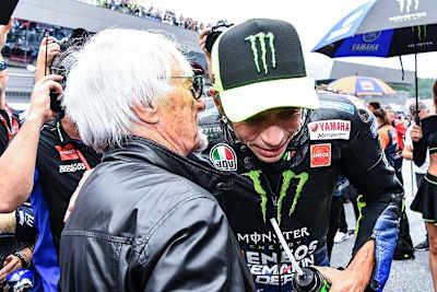 Bernie Ecclestone mit Valentino Rossi