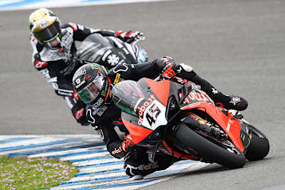 Bei den Wintertests: Scott Redding vor Jonathan Rea