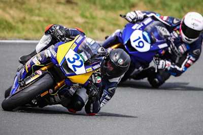 Max Enderlein vor Kevin Wahr