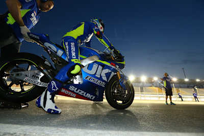 Aleix Espargaró auf der neuen Suzuki GSX-RR