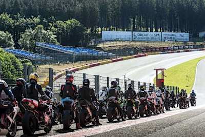 Der Blick auf die Eau Rouge in Spa-Francorchamps