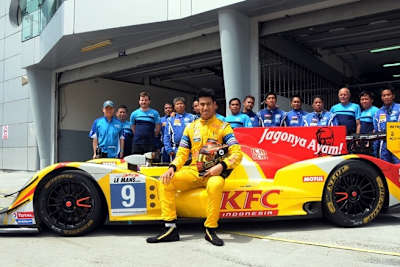 Der in gelb gehaltene Oreca um Pilot Sean Gelael und die Eurasia-Motorsport-Mannschaft