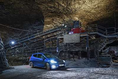 Ford Fiesta ST in einem der größten Salzbergwerke Europas