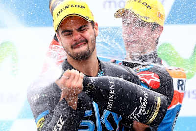 Fenatis Feierlichkeiten: Der Teamchef siegte in Misano, sein Pilot in Aragón