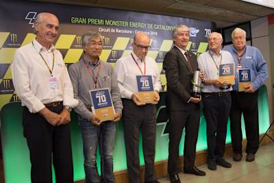 Catalunya-Streckenchef Vicence Aguilera, Tsubouchi, Ezpeleta, Viegas, Brenni und Trimby 