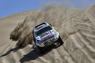 Der Ford Ranger in den «Atacama»-Dünen