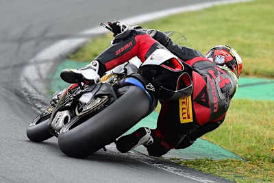 Javier Fores lässt alle anderen stehen