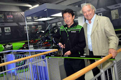 Franz Rau (RaceBikeCollection/Rechts) und Masatoshi Yoshioka (Kawasaki Deutschland)