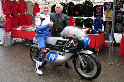 Der dreifache Weltmeister Freddie Spencer und Heinz Rosner 