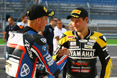 Am Ende muss Fritz (re.) Gines zum Sieg gratulieren