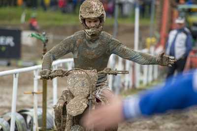 Tim Gajser überstand in Mantova 5 teilweise haarsträubende Stürze