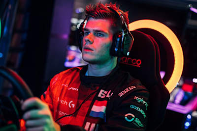 Rudy van Buren hat einen McLaren-Vertrag erhalten