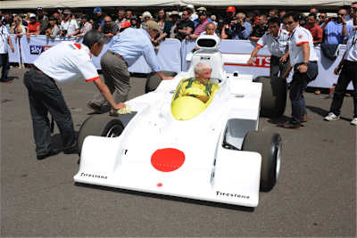 Howden Ganley im übergewichtigen Maki F101A