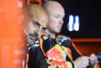 Esteban Garcia, hinten Bradley Smith