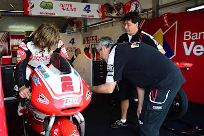 Misano-GP: Remy Gardner, rechts Jochen und Stefan Kiefer