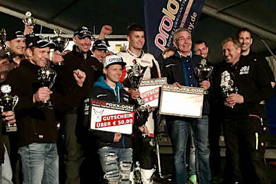 Erster die Arbeit, dann das Vergnügen