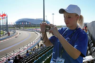 Russland-GP: Auch in diesem Jahr dürfen die Fans die Formel-1-Renner bei Tageslicht bewundern