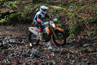 Ideale testbedingungen: Hier würde man ein störrisch anspechendes Federbein lauthals verfluchen