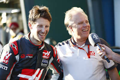 Romain Grosjean und Teamchef Gene Haas