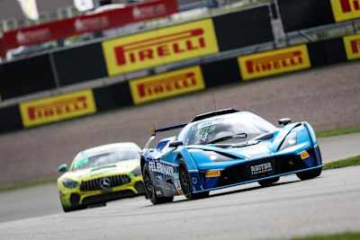 Der KTM X-Bow GT4 von Felbermayr-Reiter gewinnt am Samstag auf dem Sachsenring