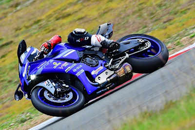 Auslauf für die Supersport-Modelle von Yamaha an der Yamaha Official Riding School bei Hafeneger-Renntrainings