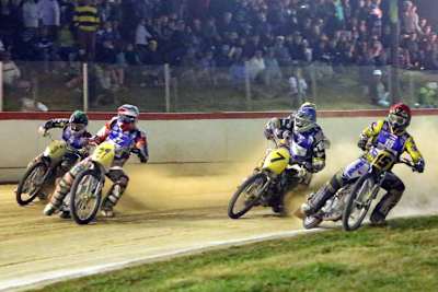 Finale in Morizes (v.l.): Richard Hall, Stéphane und Mathieu Trésarrieu, Theo Pijper