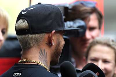 Lewis Hamilton in blond
