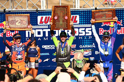 Titelverteidiger Eli Tomac siegte in Hangtown in beiden Läufen