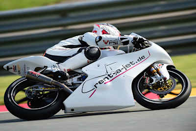 Kevin Hanus auf der Honda NSF250R mit Kit-Motor von Geo Technology