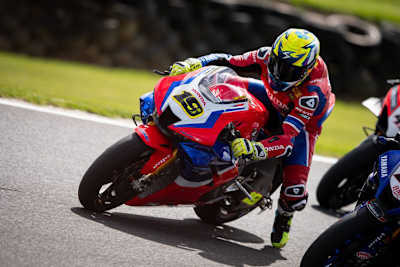 Leon Haslam auf der Bremse