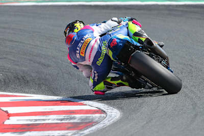 Heide beisst die Zähne zusammen