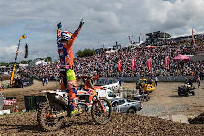 Jeffrey Herlings ließ sich in Frankreich feiern