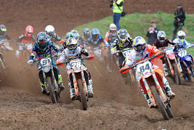 Superfinale in Lacapelle: Seewer (91), Vialle (28) und Herlings (84) vorne