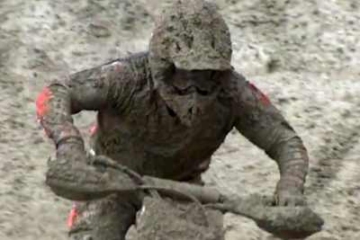 Jeffrey Herlings setzt sich im ersten Lauf von Orlyonok durch