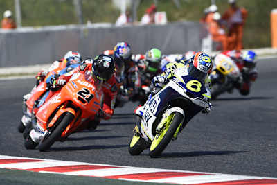 Maria Herrera (6) vor Francesco Bagnaia (21)