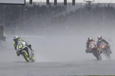 Maria Herrera (6) vor Brad Binder und Alexis Masbou