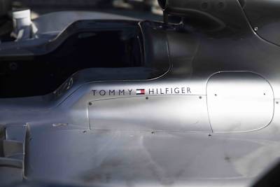 Tommy Hilfiger steht neu auf dem Silberpfeil