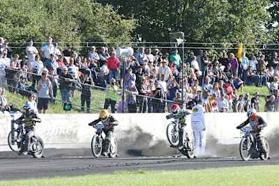 Start zum Finale: Huckenbeck, Smolinski, Holta und Riss (v.l.)