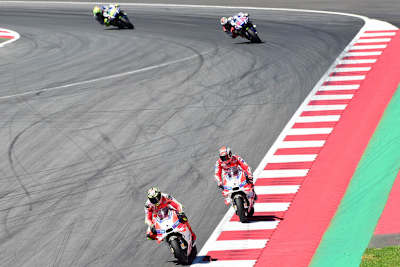 Das Rennen: Andrea Iannone vor Dovi, Lorenzo und Rossi