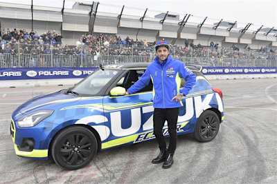 Iannone mit dem Suzuki Swift im MotoGP-Design