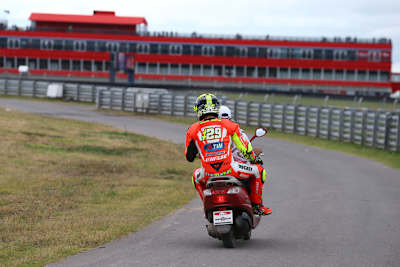 Andrea Iannone zu Beginn des ersten Trainings