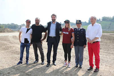 Marco Melandri (links) war der Stargast bei der Präsentation der MX-Piste in Imola