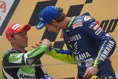 China 2005: Olivier Jacque mit Valentino Rossi