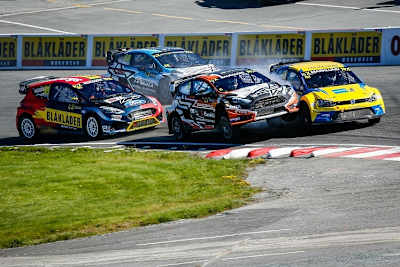 Janis Baumanis Startnummer 6 und Joni-Pekka Rajala (Nr. 60)