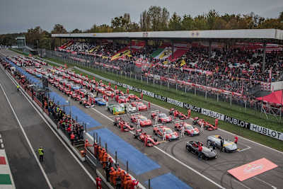 Ferrari so weit das Auge reicht beim Weltfinale in Monza