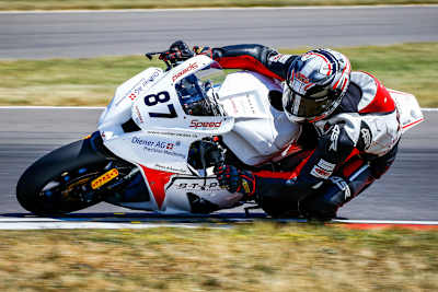 Gareth Jones auf der Kawasaki von Luca Grünwald